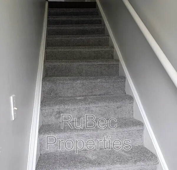 913 Nottingham Dr #33 — Photo 7