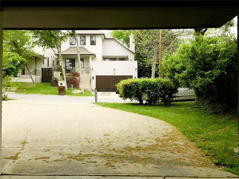 3713 Meredith St — Photo 29
