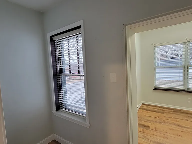 5537-5539 Holly Hills Ave #5537 — Photo 12