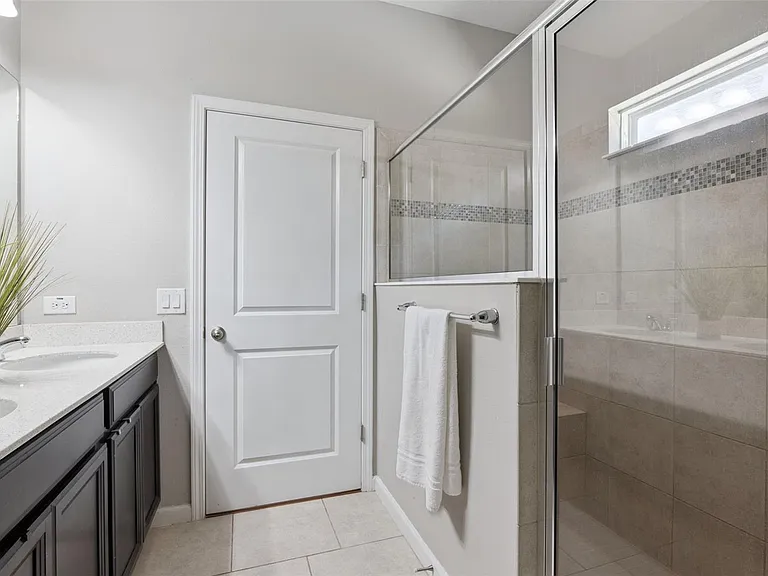 1725 Reflection Ln — Photo 13