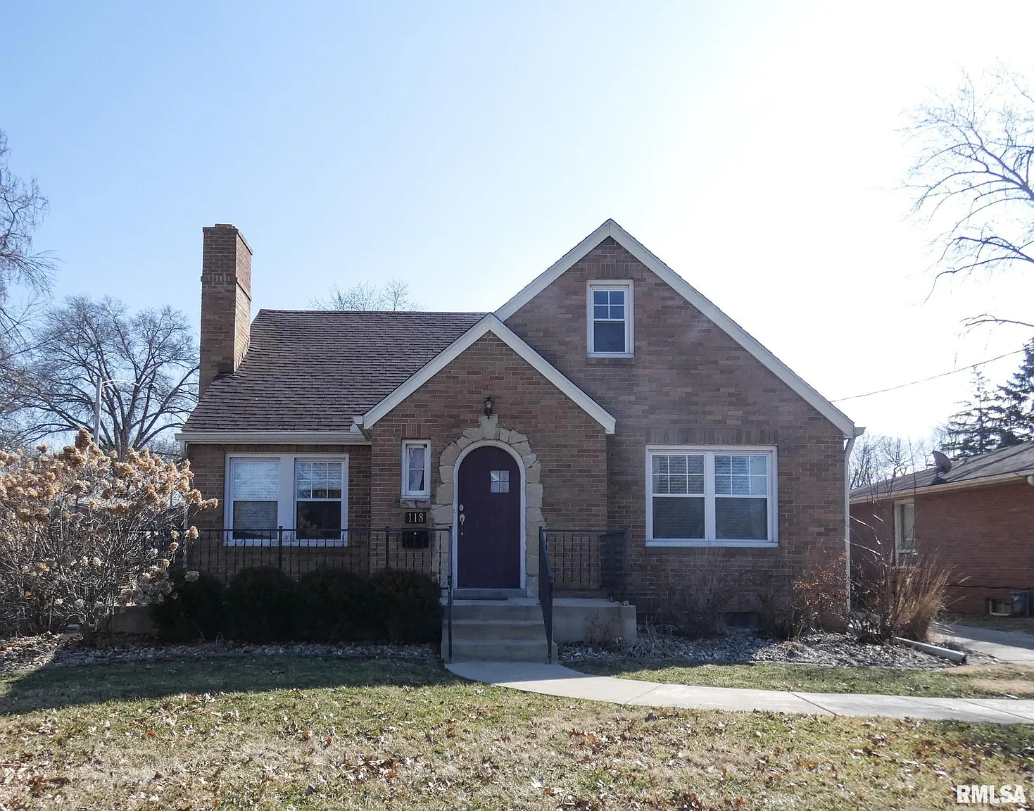 118 N Sterling Ave photo 1