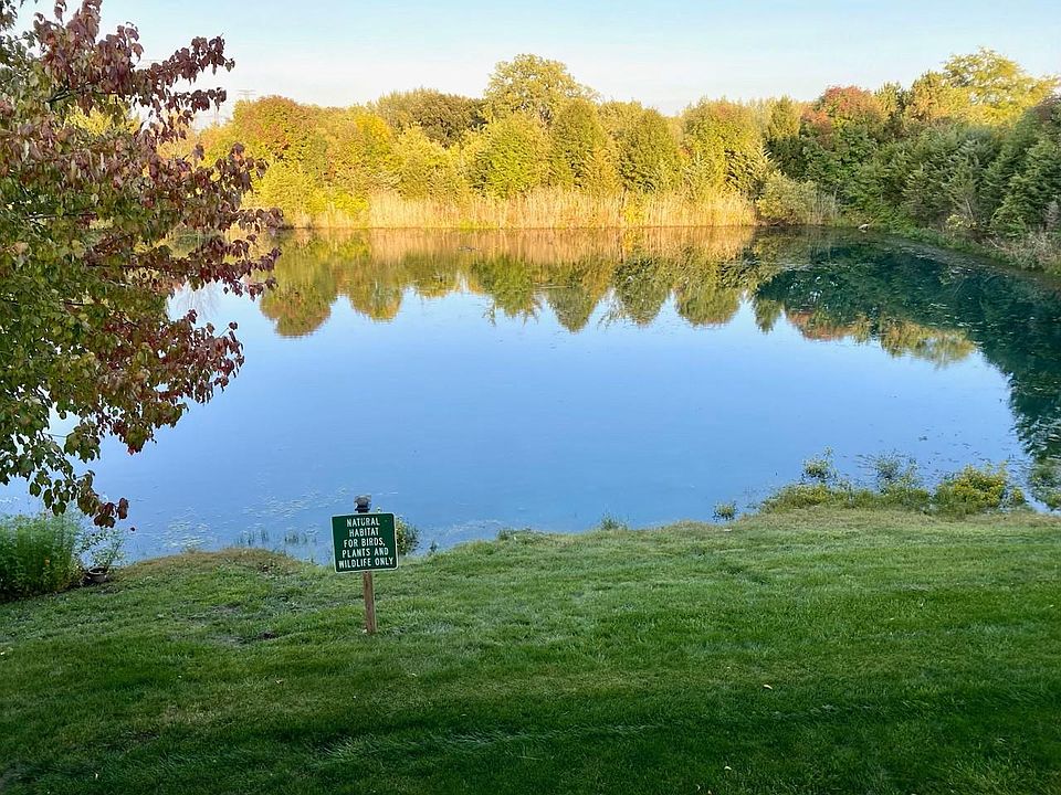 1584 McClure Rd Aurora, IL Zillow Apartments for Rent in Aurora