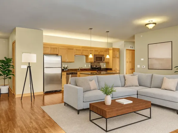 Lofts at Farmers Market Apartment Homes