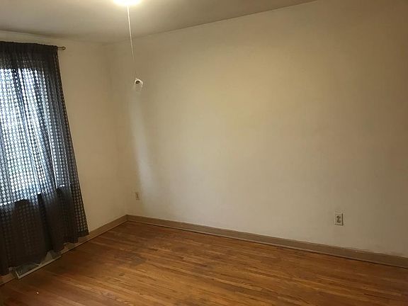 4th image of 2547 William St