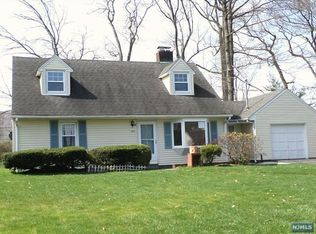 192 Brookfield Ave, Paramus, NJ 07652