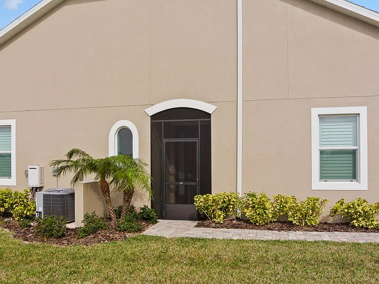8134 Loren Cove Dr — Photo 37