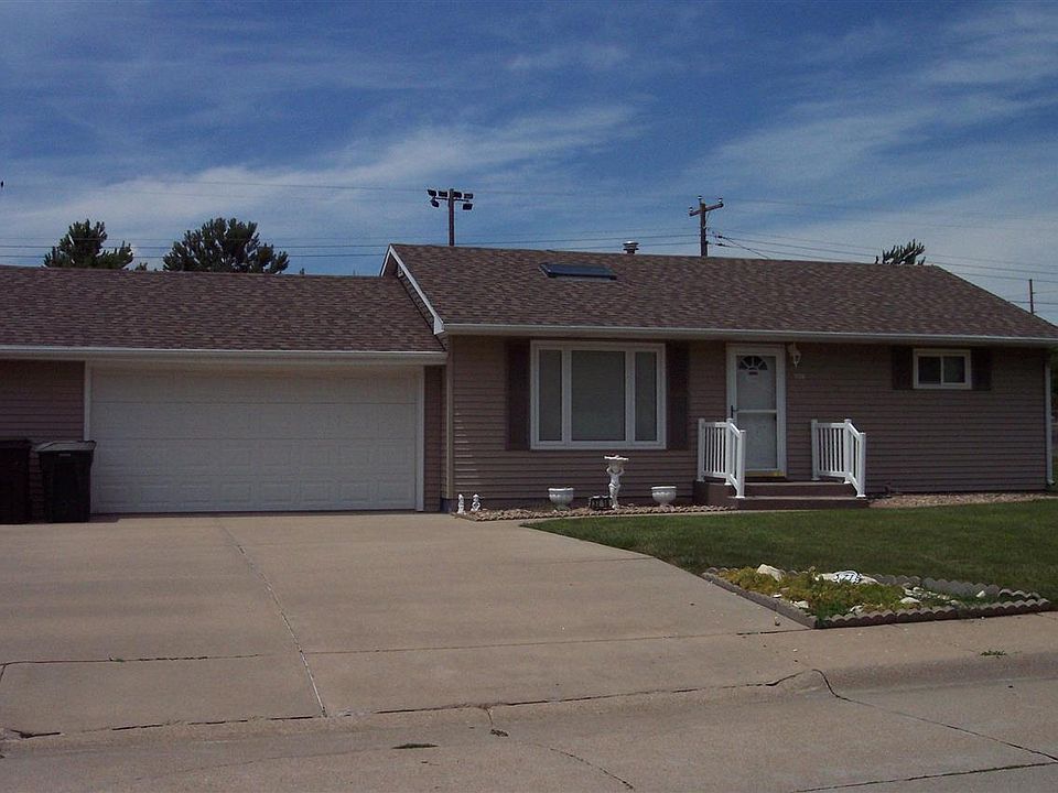 1st image of 3718 C Ave