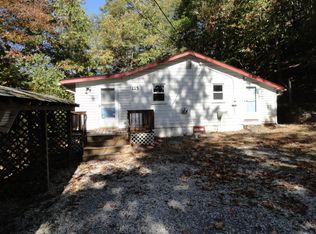 115 Wilson Creek Ln, Clifton Forge, VA 24422