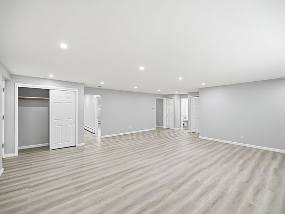 5th image of 210 River Rd Floor 2