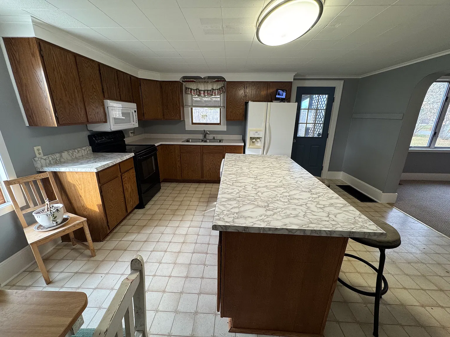3 bed, $1,350 — Photo 2