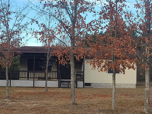 740 E County Line Rd, Kingsley, MI 49649