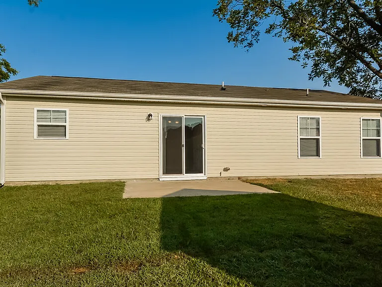 138 Johnston Farms Dr — Photo 16