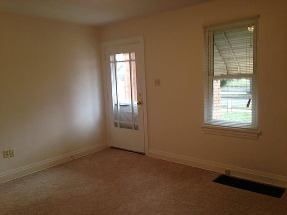 3rd image of 337 Beverly Dr
