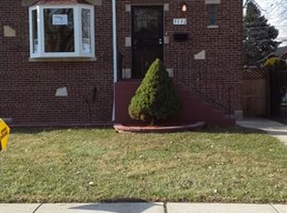 9132 S Clyde Ave, Chicago, IL 60617