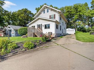 838 29th St, Des Moines, IA 50312