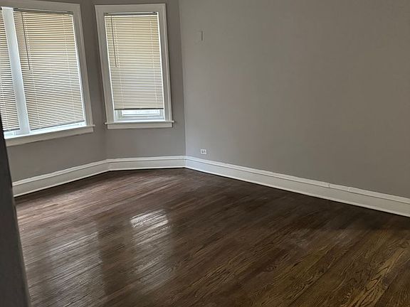2nd image of 6322 N Albany Ave #6326-1E