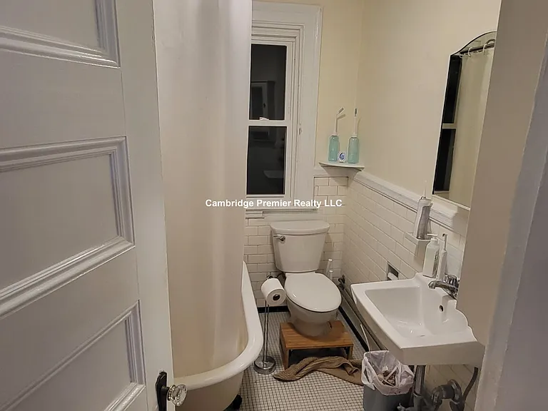 885 Massachusetts Ave #8 — Photo 2