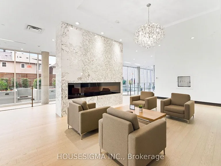 2055 Danforth Ave #811 — Photo 17