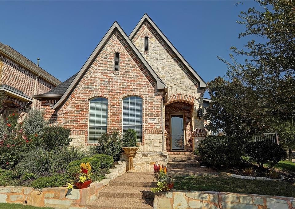 1st image of 1300 Park Hill Ln
