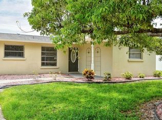 3089 Dividing Creek Dr, Sarasota, FL 34237