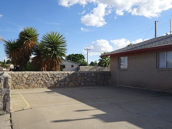 3rd image of 4555 Sun Valley Dr