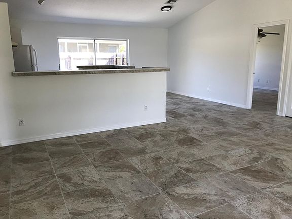 4th image of 900 11th Ave
