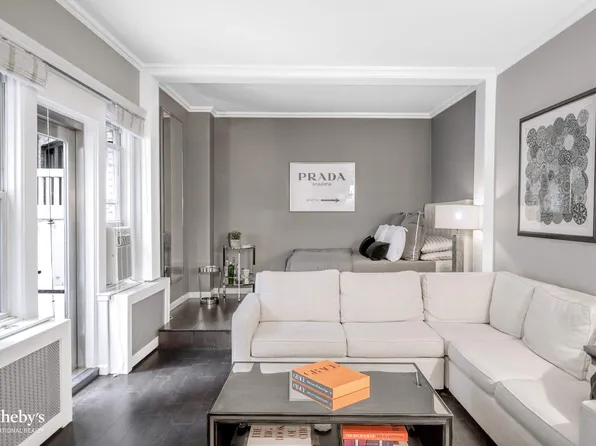 302 West 12th Street image 1 of 14