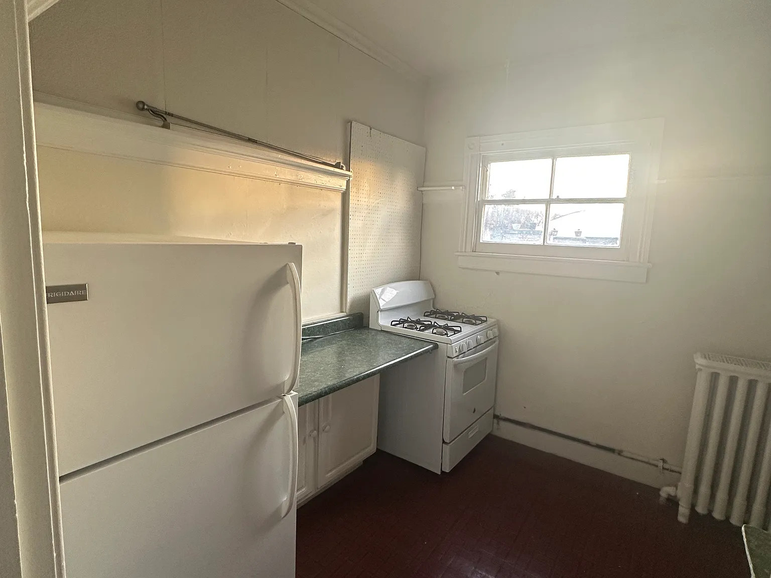 39 S Lake Ave — Photo 4