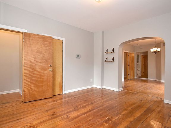 2nd image of 2615 N Wayne Ave #1