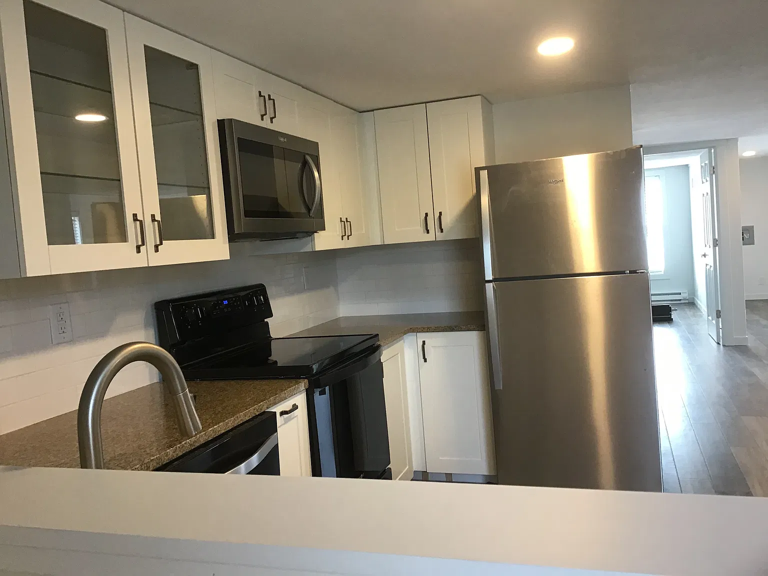 1 bed, 600 sqft, $1,200 — Photo 2
