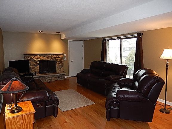 2nd image of 9601 S Kolmar Ave