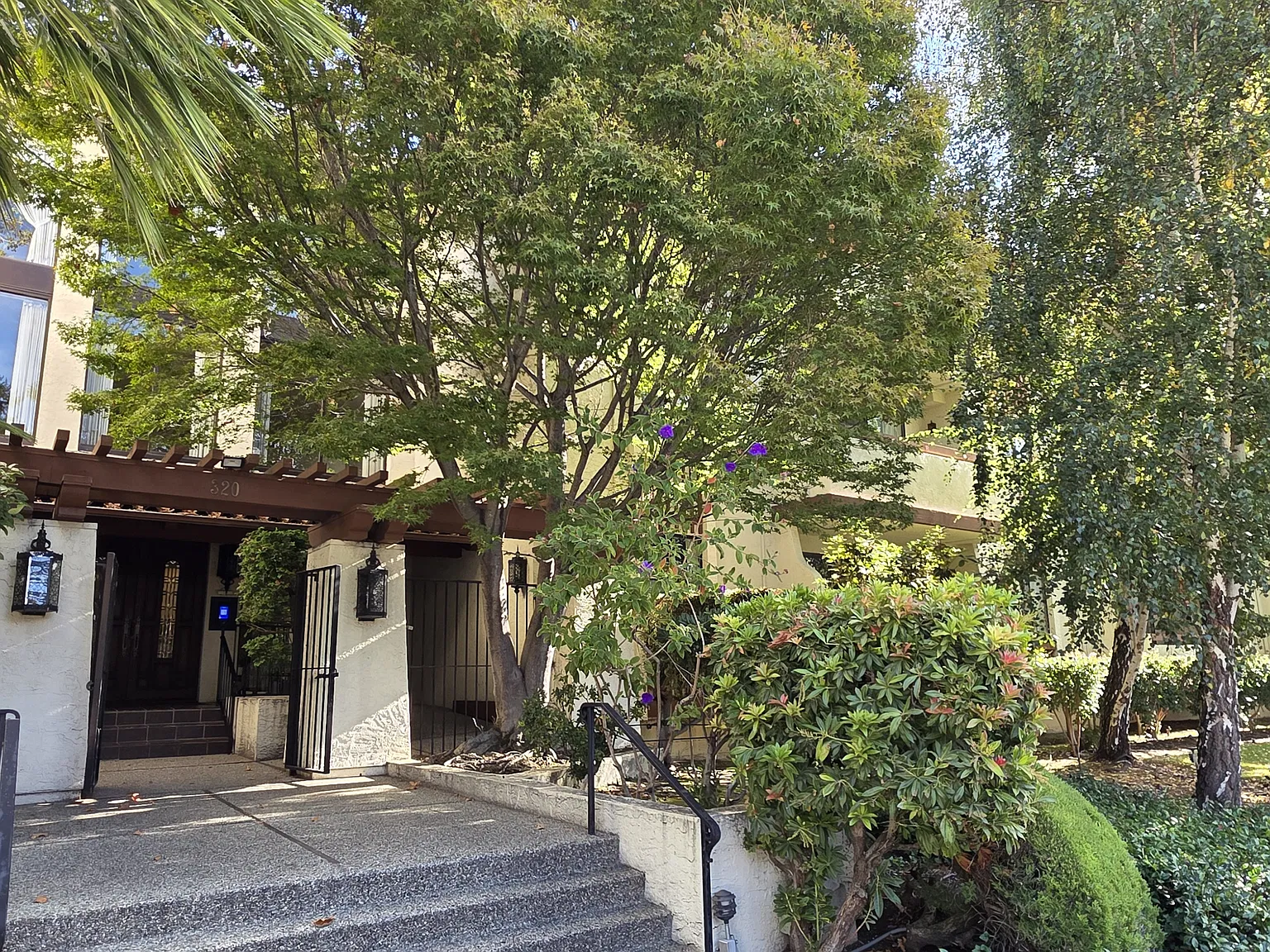 1 bed, 1040 sqft, $3,300 — Photo 1