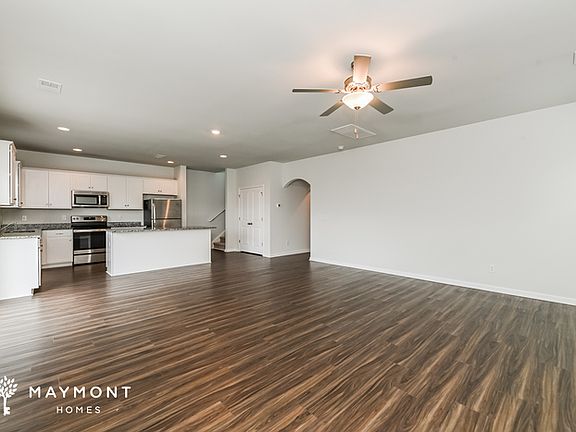 4th image of 106 Shire Dr