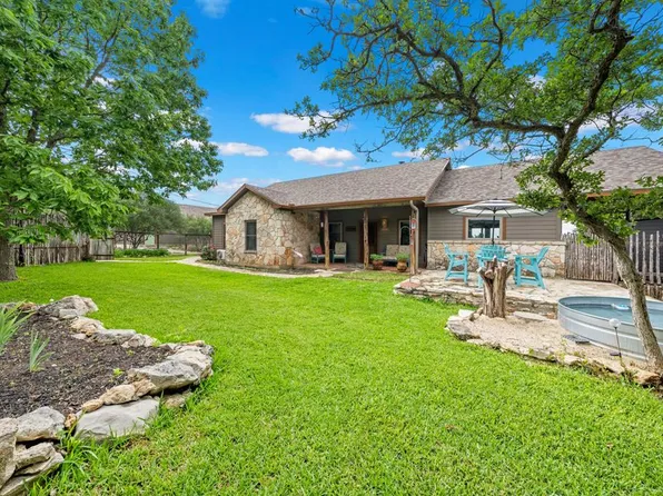 161 Rimrock Cir W, Ingram, TX 78025