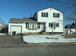 3 Perry St, Brentwood, NY 11717