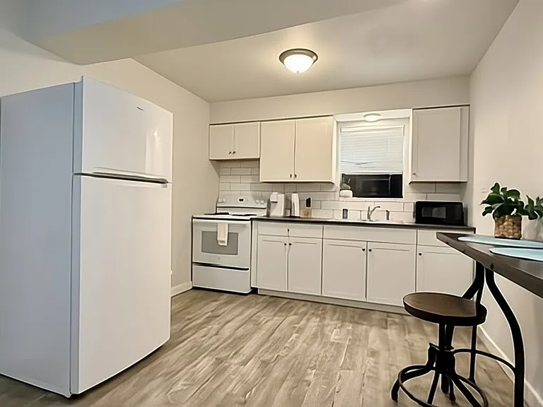 10654 Heizer Dr #6 — Photo 6
