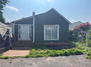 604 Grant St, East Rochester, NY 14445