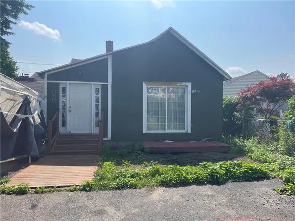 604 Grant St, East Rochester, NY 14445