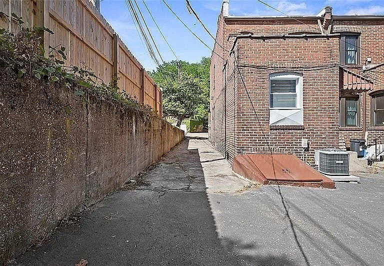 6410 Phillips Ave — Photo 23
