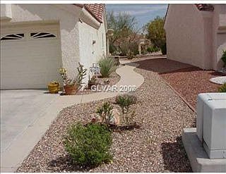 4th image of 2452 Desert Sands Dr