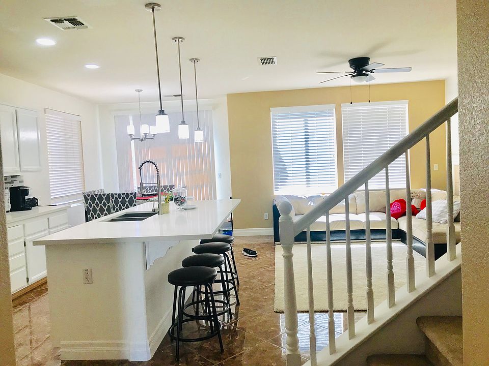 2nd image of 5568 Ravine Ct
