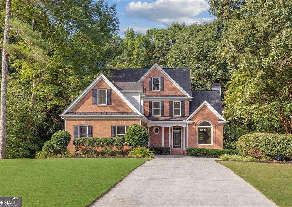 1st image of 395 Amberbrook Cir