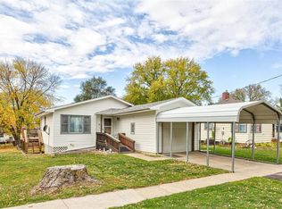 322 S Gates St, Oakland, IA 51560