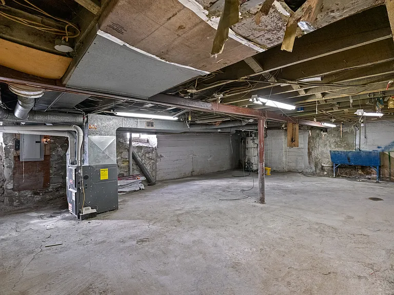 415 Mills Ave — Photo 23