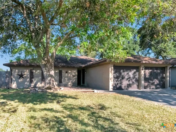 302 Monterrey Dr, Victoria, TX 77904