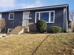 912 N Blauvelt Ave, Sioux Falls, SD 57103
