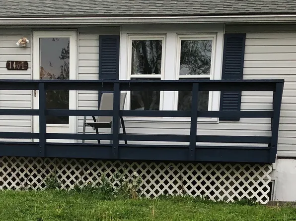 1461 Ben Franklin Hwy E, Douglassville, PA 19518