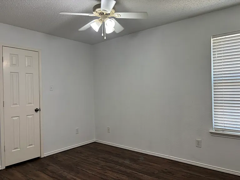1657 Knight Trl — Photo 8