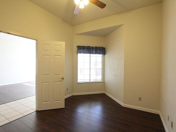 3rd image of 196 Bayline Cir