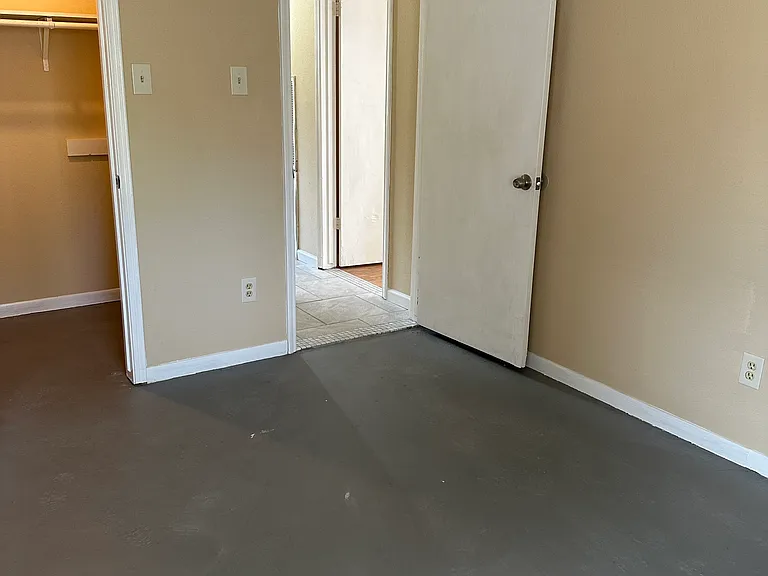 21711 Meadowhill Dr — Photo 23